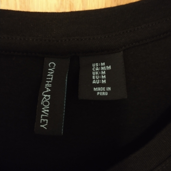 Cynthia Rowley scoop-neck top. - Picture 3 of 4